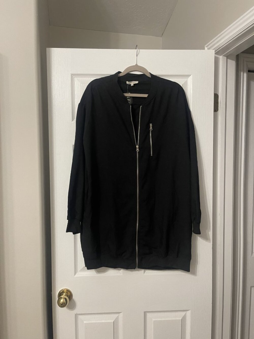 NEW Women's Light Weight Black Long Bomber Jacket - Large